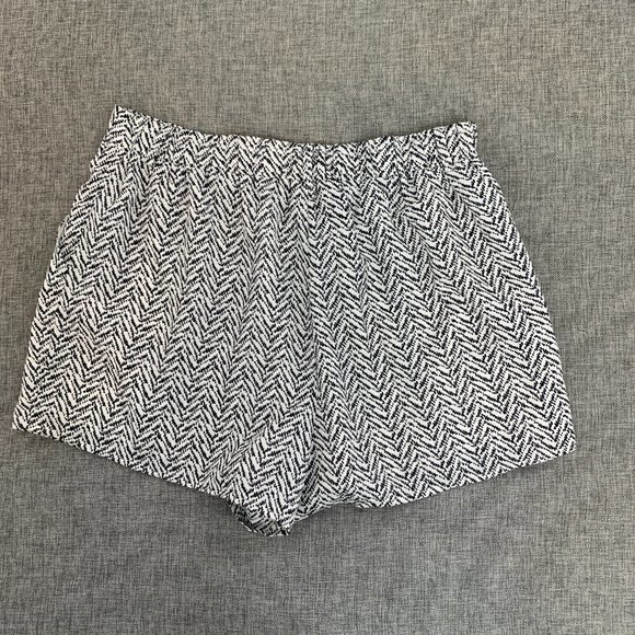 Skies Are Blue Shorts Black White Pleated high Rise Size 8‎ Lightweight Pockets - Picture 12 of 14